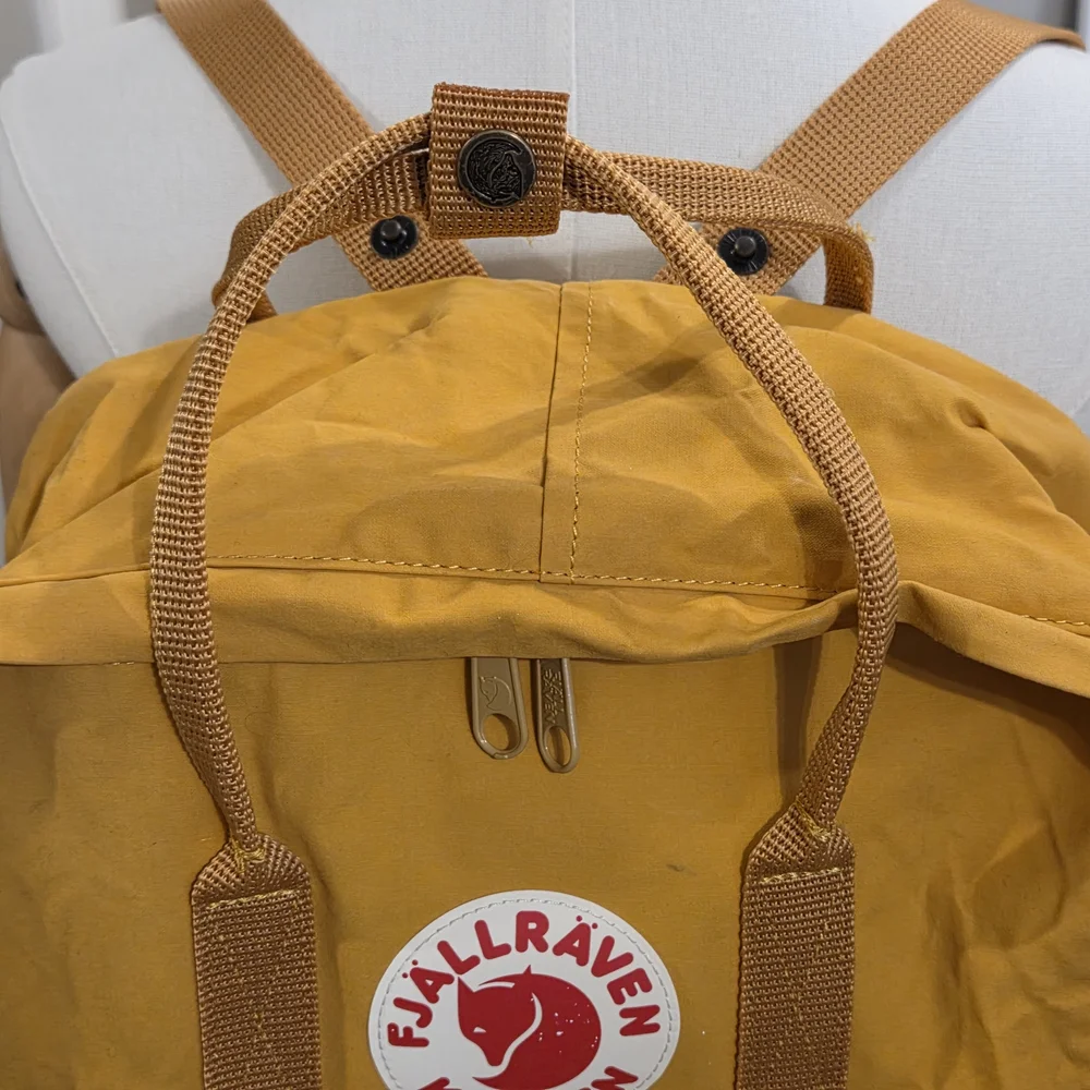 Fjallraven Kånken Backpack in Mustard Yellow‎